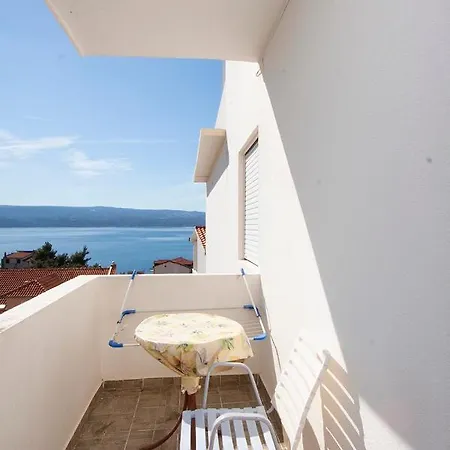 Apartment Pansion Nevera