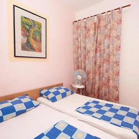 Pansion Nevera * Omiš