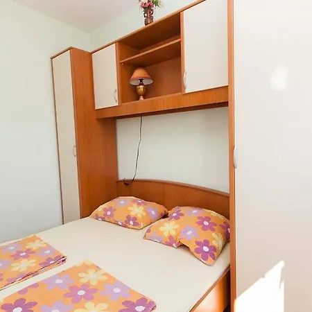 Apartamento Pansion Nevera *
